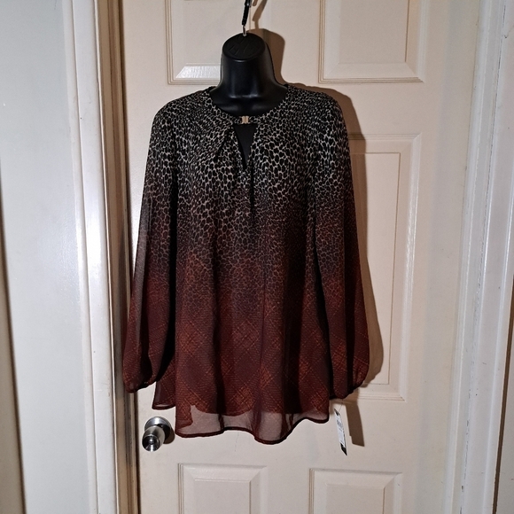 AGB sheer Leapord/plaid print blouse Large 5/$25 - Picture 1 of 6